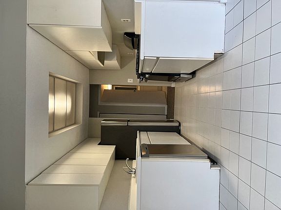 5th image of 121 Wellington Ct APT 3E