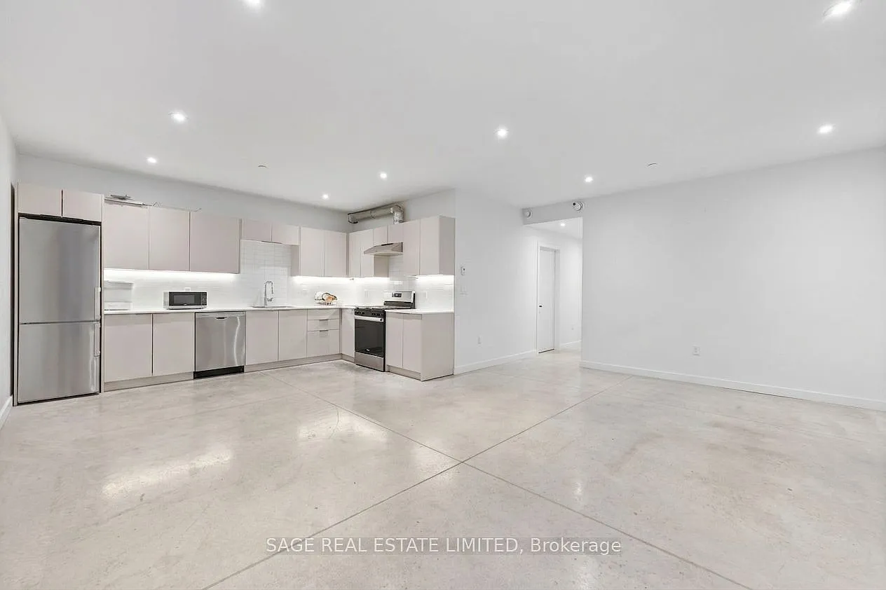 3 bed, $2,900 — Photo 4