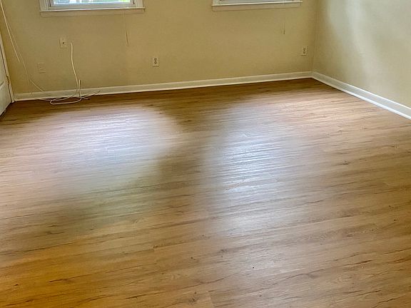 3rd image of 445 W Jefferson St #B