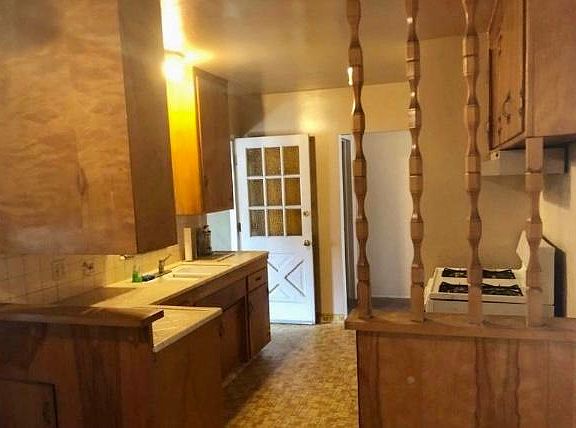 4th image of 396 W Alpine St #396