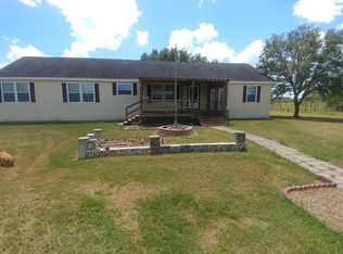 1441 Rutherford Ln, Goliad, TX 77963