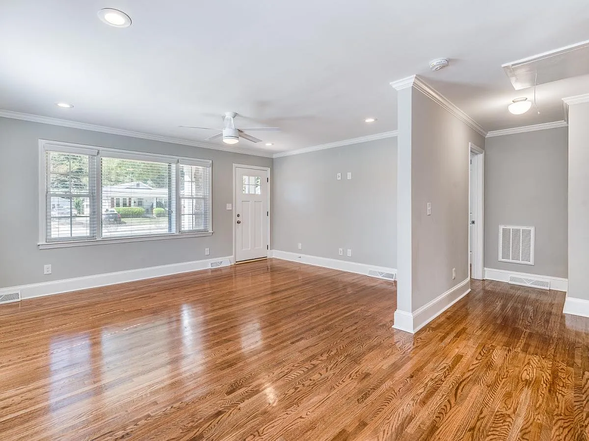 2 bed, 1170 sqft, $3,200 — Photo 4