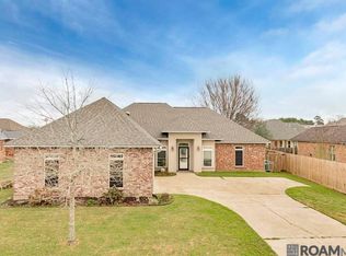 2210 S Willow Ridge Ave, Port Allen, LA 70767