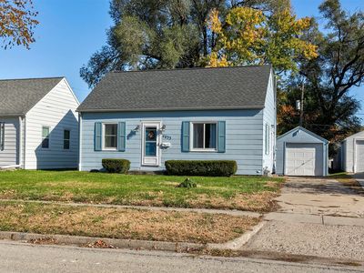 4033 Cambridge St, Des Moines, IA, 50313