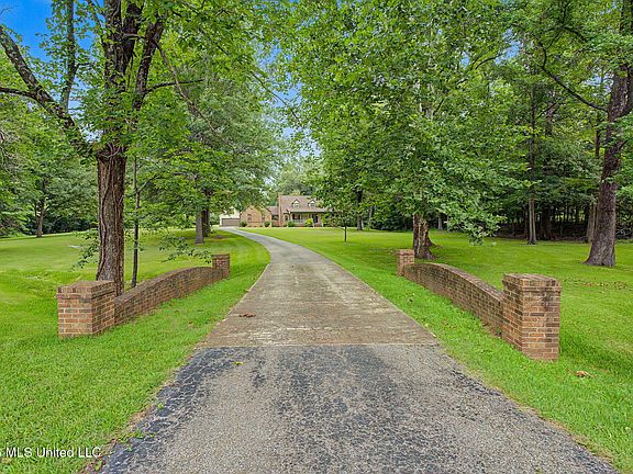 4th image of 1060 Wooten Rd