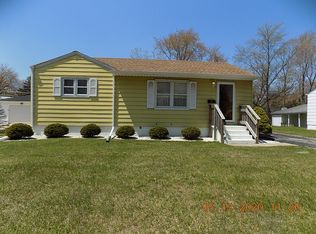 2012 Miami Rd, Waukegan, IL 60087