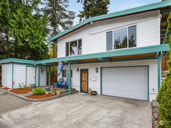 11123 34th Place SW, Seattle, WA 98146