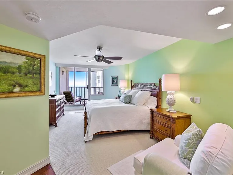 4041 Gulf Shore Blvd N #805 — Photo 21