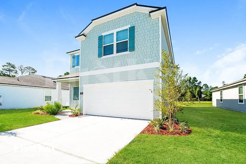 4 bed, 2.5 bath, 2210 sqft, $2,565 — Photo 2