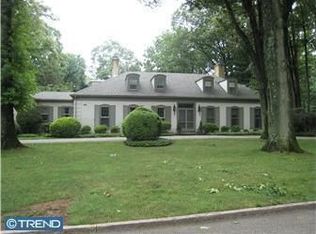 945 Crestmont Rd, Bryn Mawr, PA 19010