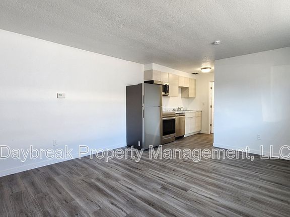 2nd image of 1211 11 1/2 St N APT 3