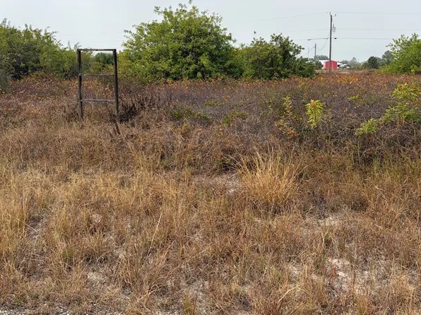 1509 Wells Ave, Lehigh Acres, FL 33972