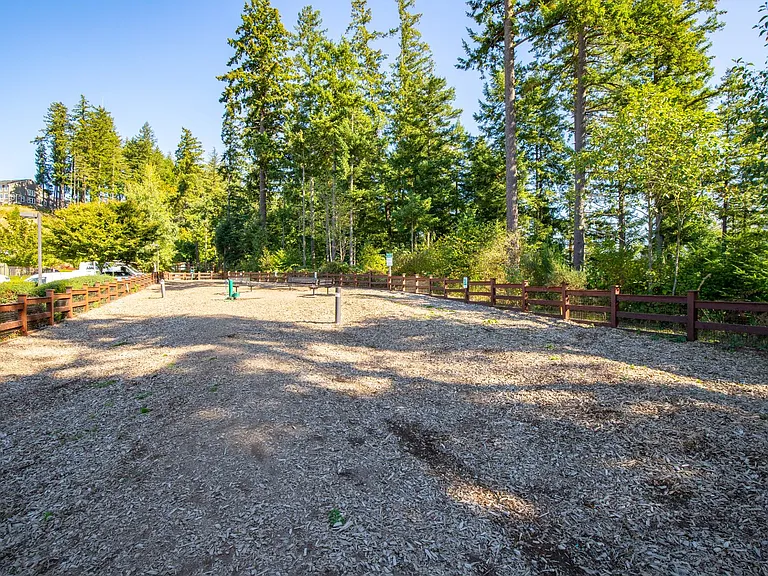 Discovery Heights — Photo 35