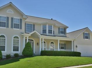 512 Crown Pointe Estates Ct, Ballwin, MO 63021