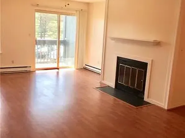 140 Kane St, West Hartford, CT
