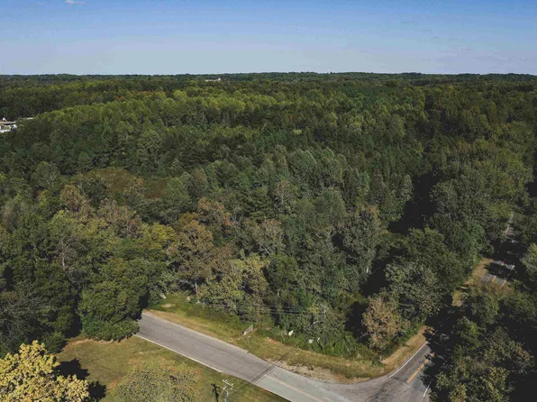 Henry St, Roxboro, NC 27573