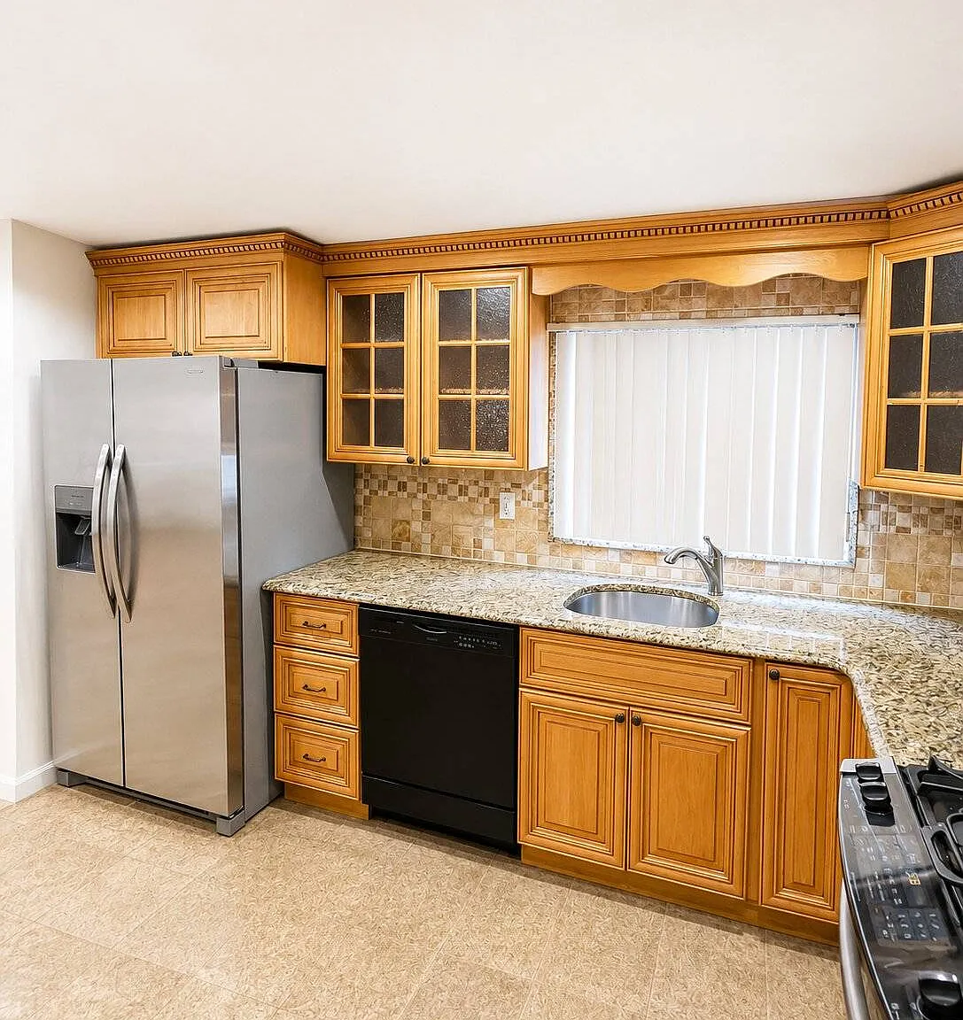 3 bed, 1.5 bath, $3,250 — Photo 1