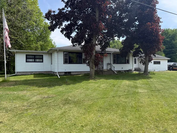 1034 Woodlawn Ave, Michigan City, IN 46360