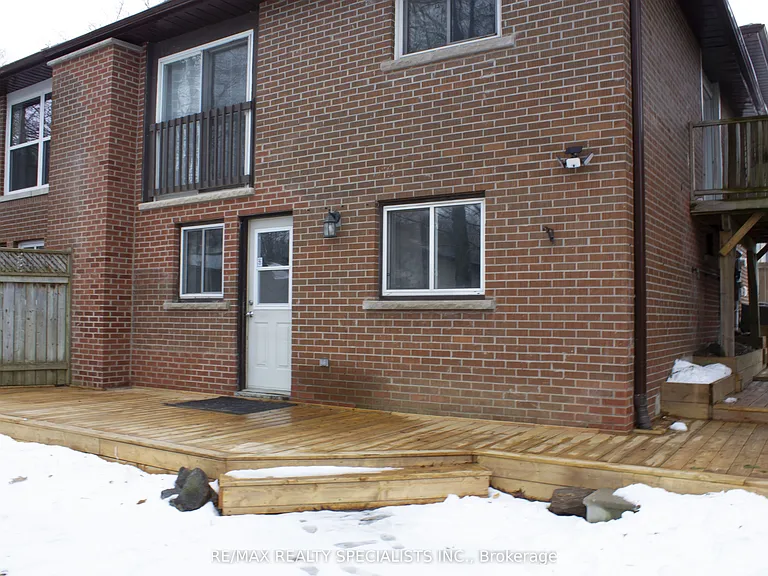 12 Woodgrove Ct #LOWER — Photo 2