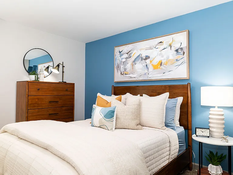 Bedroom with carpet
