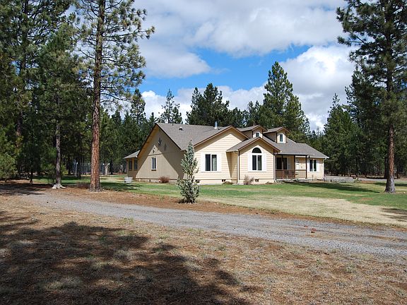 Beautiful 3 Bed 2 Bath Home