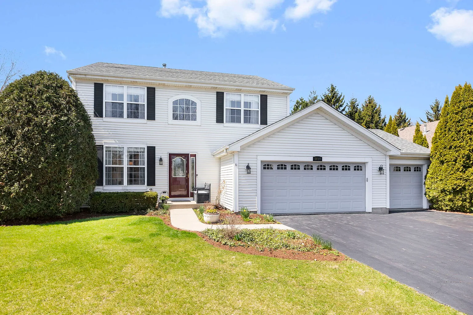 7017 Nathan Ln photo 1