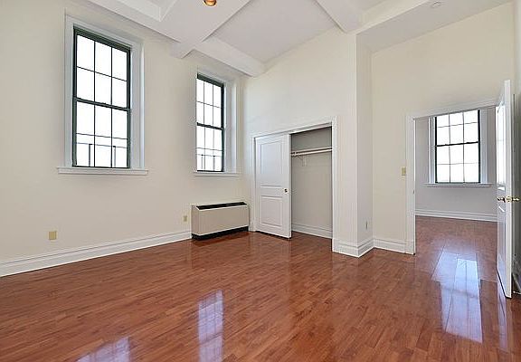 3rd image of 45-02 Ditmars Blvd #521