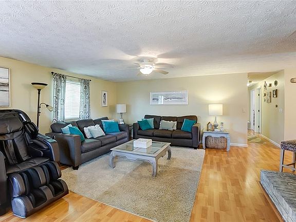 2nd image of 2334 Windsor Village Dr