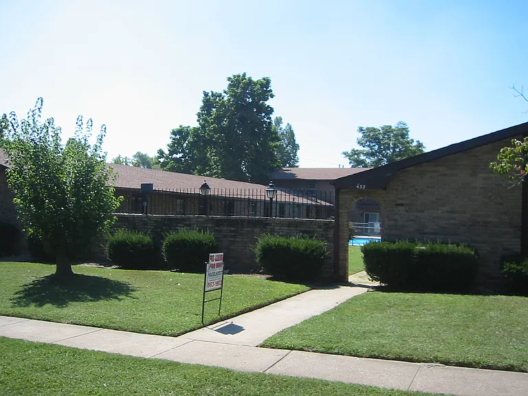 Harrison Apts