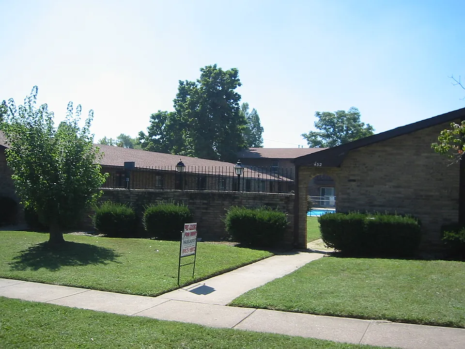 Harrison Apts