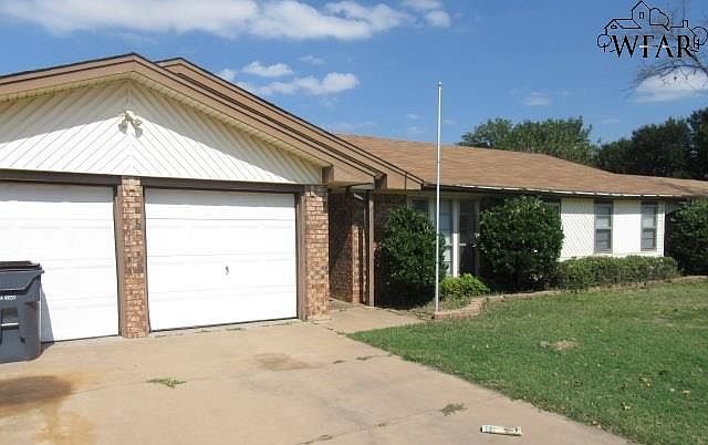 1st image of 2304 Randolph Dr