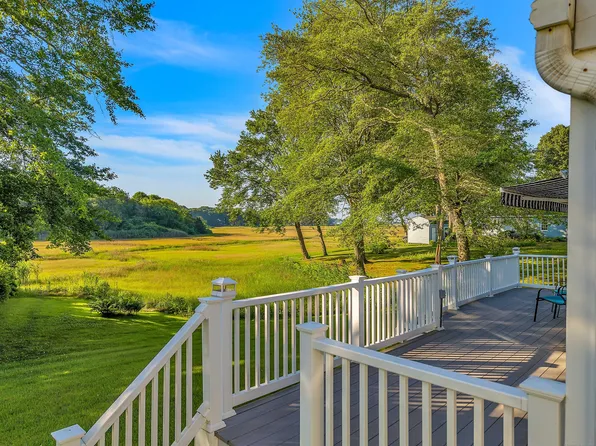 7 Sharon Lane, Old Saybrook, CT 06475