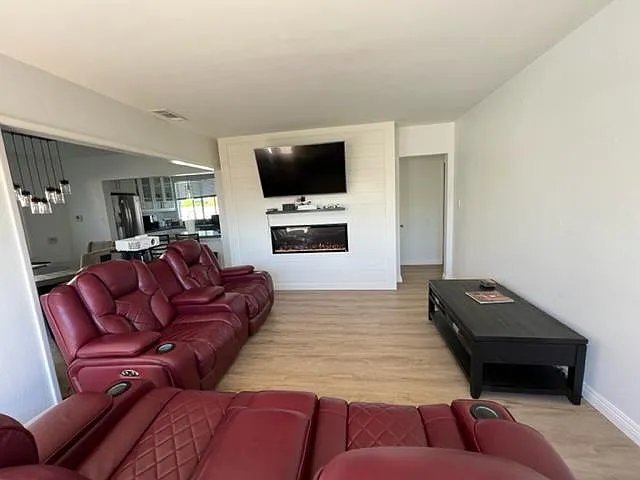 3662 Karen Ave — Photo 17