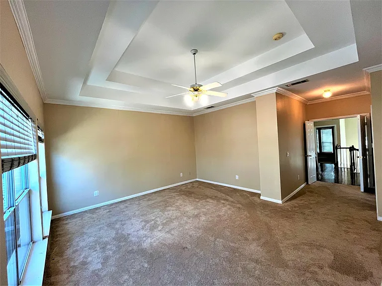 18716 Greenside Dr — Photo 16
