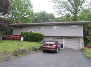 44 Birchwood Ter, Nanuet, NY 10954