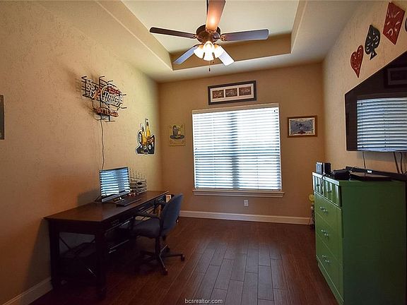 3rd image of 15710 Timber Creek Ln