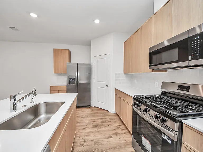 3538 Shearwater St — Photo 7