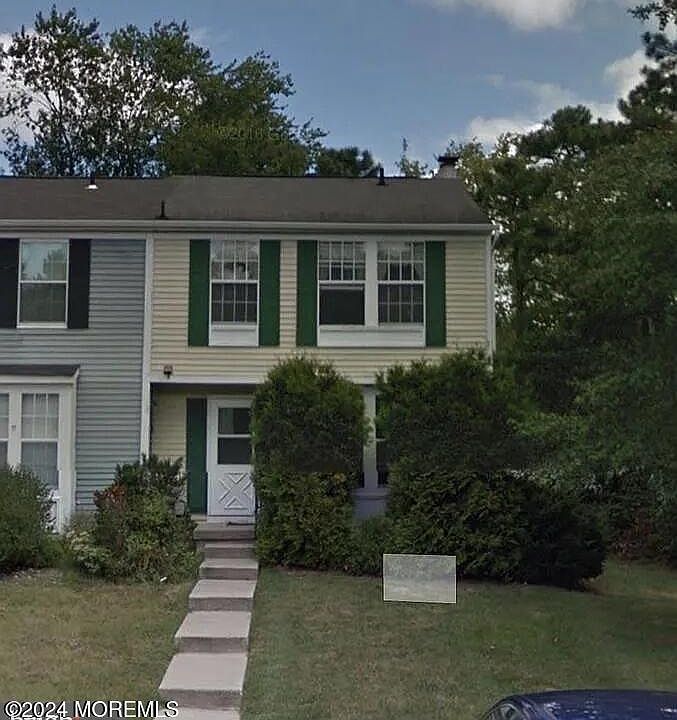 1st image of 70 Dorchester Cir