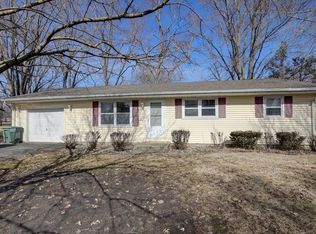 202 3rd St #5, Ivesdale, IL