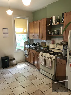 Rented by Highline Residential | media 39