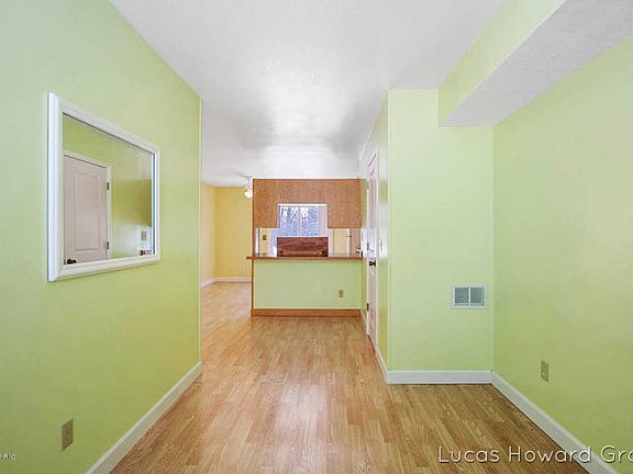 5th image of 4270 Langley Ct SE #13