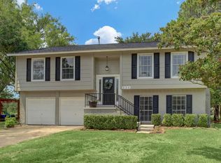 334 Gleneagles Dr, Friendswood, TX 77546
