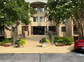 7425 Democracy Blvd, Bethesda, MD