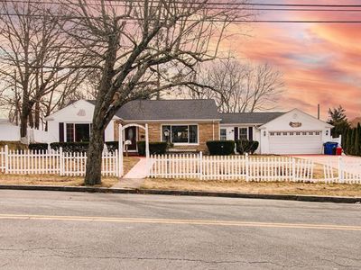 1417 Bedford St, Fall River, MA, 02723