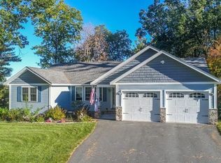 16 Flicker Dr, Fitchburg, MA 01420