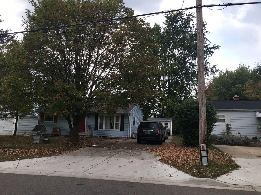 2nd image of 110 S Nelson St