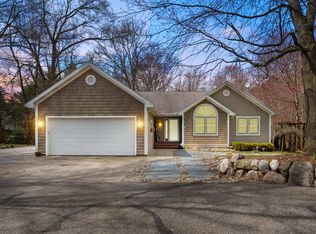 8197 W P Ave, Kalamazoo, MI 49009