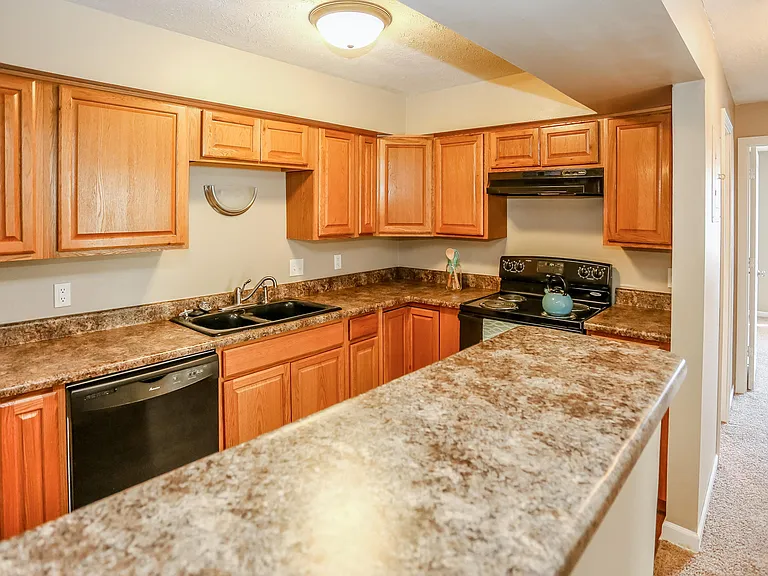 Omaha, NE Evergreen Terrace Apartments | 2 Bedroom | Kitchen