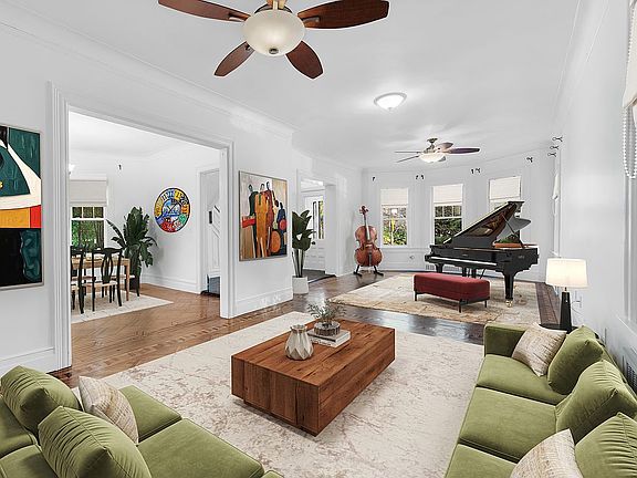 2nd image of 242 Stratford Rd