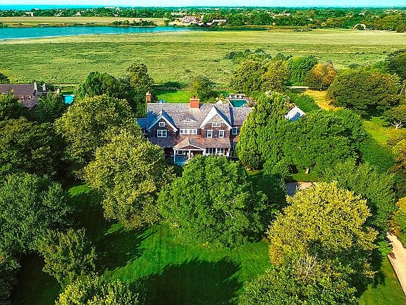 4th image of 42 Beach Ln